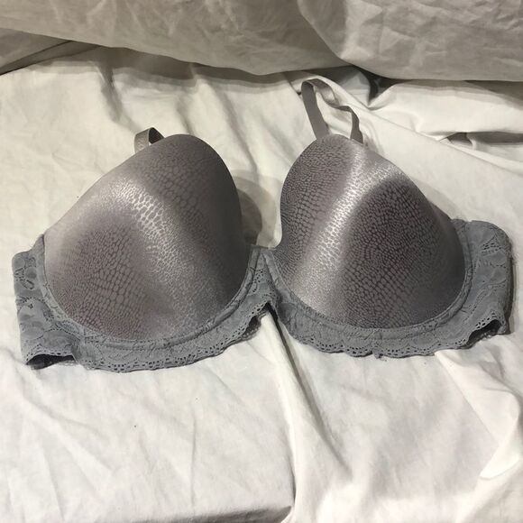 IZOD Bra  - Picture 1 of 4